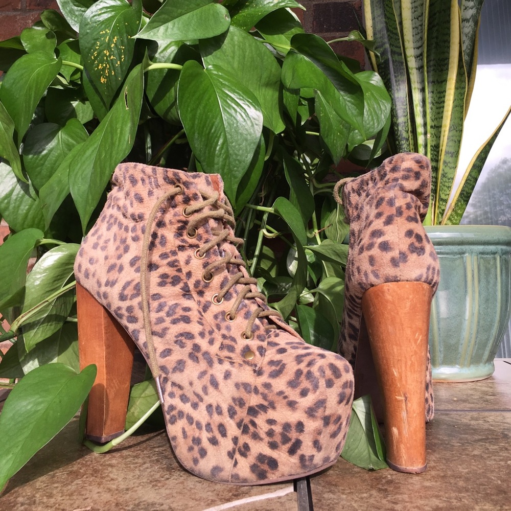 !!SOLD!! **AUTHENTIC** Leopard Lita’s!